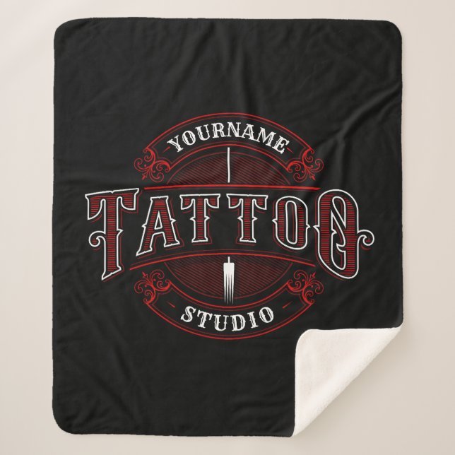 Traditioneller Stil ADD NAME Tattoo Studio Shop Sherpadecke (Vorderseite)