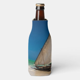 Traditionelles Fischerboot am Strand Flaschenkühler