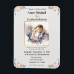 Traditionelles Foto Hochzeit einladen Magnet<br><div class="desc">Dieses traditionelle Foto Watercolor-Design mit Blumendekoration wird sicherlich das Auge erfassen,  mit einem bearbeitbaren Bild in der Mitte,  aber mit einer Wasserfarbe einer Kirche. Bearbeiten Sie Ihre Namen,  das Datum und Sie sind gut zu gehen! Wenn Sie jedoch gewollt haben,  können Sie auch den Text bearbeiten!</div>