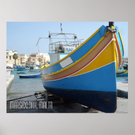 Traditionelles gestreiftes Fischerboot Marsaxlokk  Poster