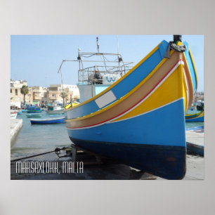 Traditionelles gestreiftes Fischerboot Marsaxlokk Poster