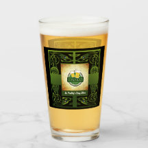 Traditionelles Green Irish Celtic Design mit Ihrem