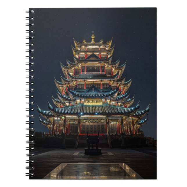 Traditionelles japanisches Gebäude beleuchtet Nach Notizblock (Vorderseite)