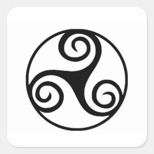 Traditionelles keltisches Triskele-Design Quadratischer Aufkleber