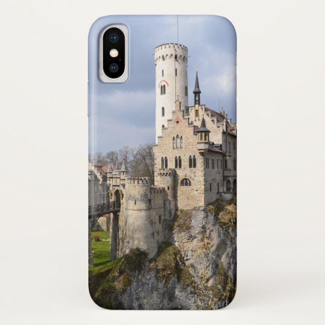 Traditionelles Schloss auf dem Kliff am wolkigen T Case-Mate iPhone Hülle (Rückseite)