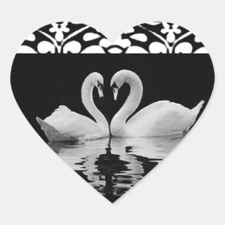 Traditionelles Schwarz-Weiß-Schwan-Siegel Herz-Aufkleber