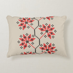 Traditionelles ukrainisches besticktes Kissen