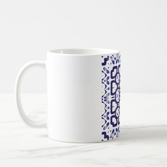 Traditionelles verziertes portugiesisches Azulejo. Kaffeetasse (Links)