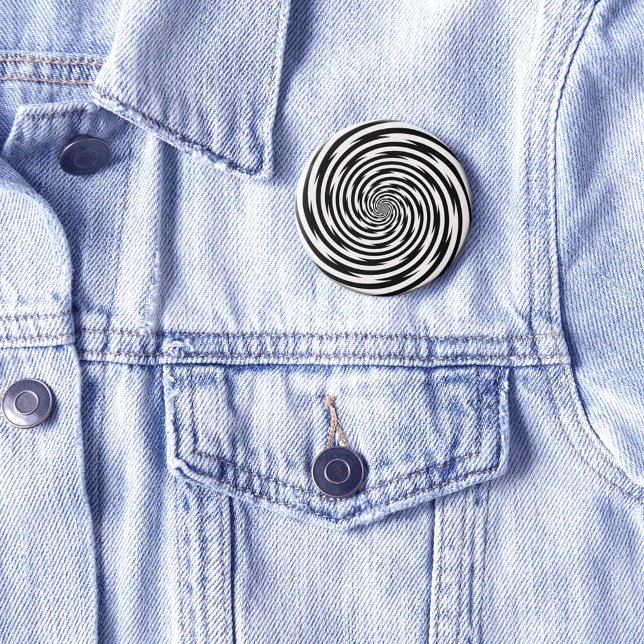 Tragen Sie den Mystery Hypnosis Spiral Button (Embrace the fun and let your personality shine with this magic pin! )