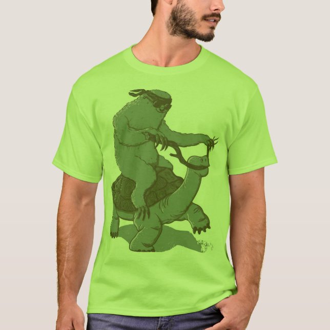 Trägheit, die eine Schildkröte reitet T-Shirt (Vorderseite)