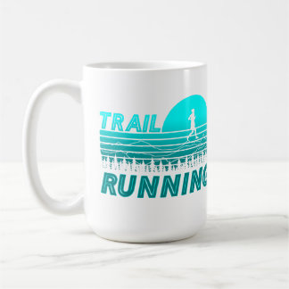 Trail Running blauen Sonnenuntergang mit Bergen  Kaffeetasse