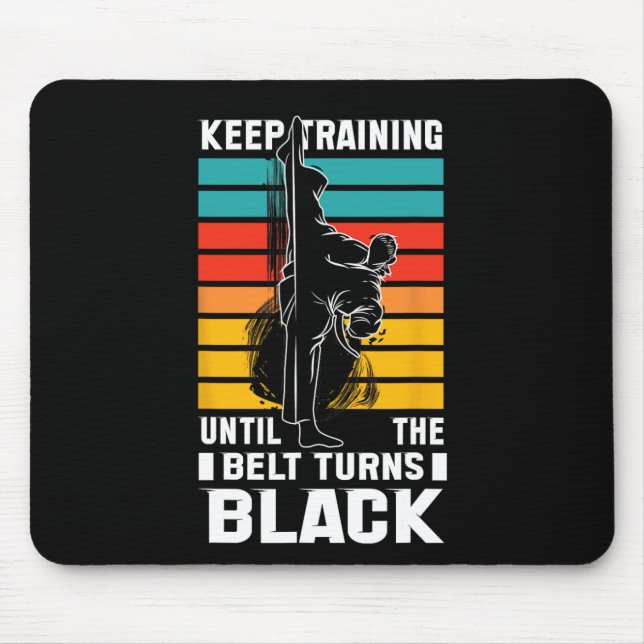 Trainiere weiter, bis die Glocke schwarz wird Mousepad (Vorne)