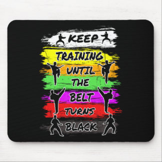 Training behalten, bis der Gürtel den schwarzen Re Mousepad