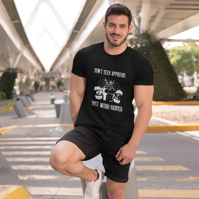 Trainingsgerät für die Fitness von Fitnessraum T - T-Shirt (Von Creator hochgeladen)