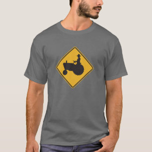 Traktor auf Straßen-Straßenschild T-Shirt