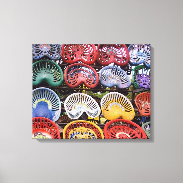 Traktorsitze auf der Traktorshow Leinwanddruck (Vorderseite)