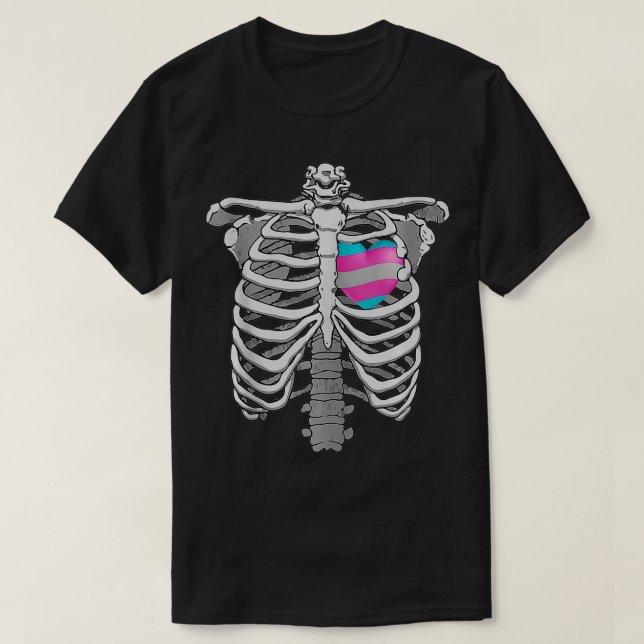 Trans Heart Ribcage Proud Geschenk für Transgender T-Shirt (Design vorne)
