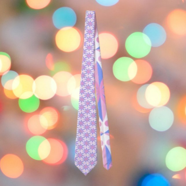 Trans Pride Krawatte: Blühen mit Stolz Krawatte (Von Creator hochgeladen)