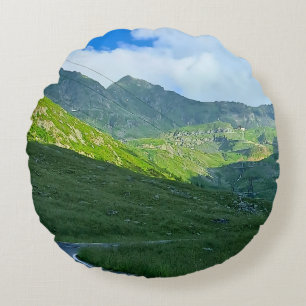 Transfagarasan Alpine Ansicht – Rumänien Bergkunst Rundes Kissen