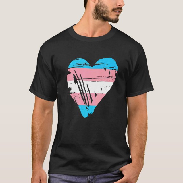 Transgender-Pride-Herz-Flag T-Shirt (Vorderseite)