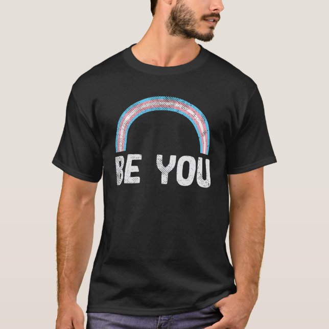 Transgender Rainbow Sie sind Trans-Prix T-Shirt (Vorderseite)