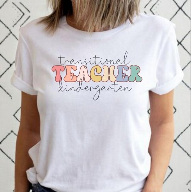 Transitional Kindergarten Teacher Cute Pastel Gift T-Shirt (Von Creator hochgeladen)