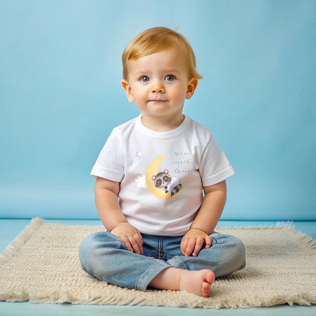 Traum über der Raccoon Babydusche des Mondes Baby T-shirt (Boy Baby Shower Baby T-Shirt)