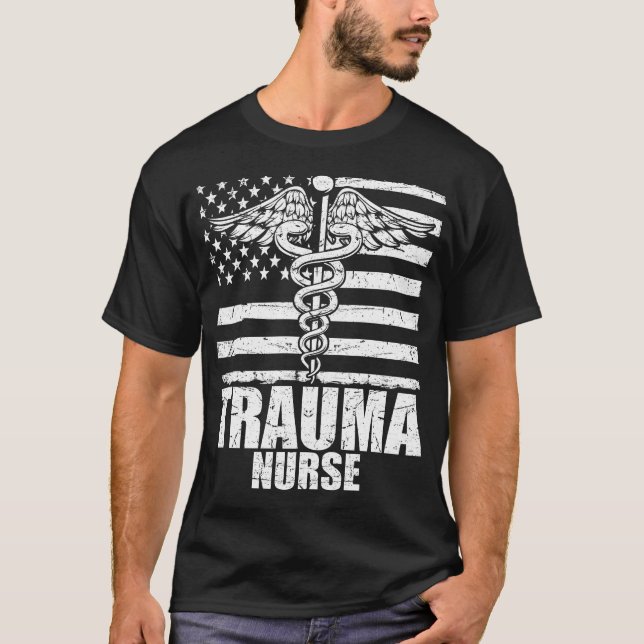 Trauma Nurse American Flag T-Shirt (Vorderseite)