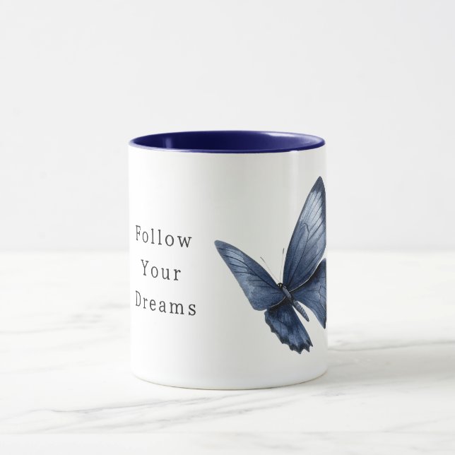 Träume des blauen Schmetterlings Tasse (Zentrum)