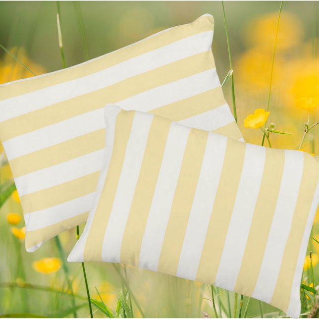 Träumerisch gelb weiß gestreift dekokissen (Sunny yellow and white stripes!)