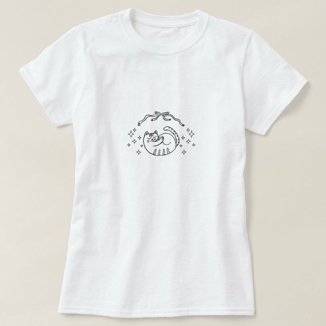 Träumerische schlafende Katze T-Shirt (Design vorne)
