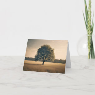 Träumerischer Baum auf einem Feld