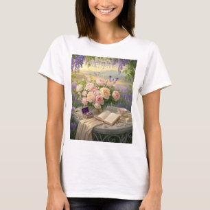 Traumhaftes florales Heiligtum gebadet in goldenem T-Shirt