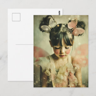 Traumhaftes Kinderporträt Schmetterlingsflüstern Postkarte