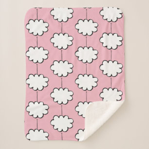 Traumwolken auf Strings Sherpadecke