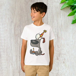 Trauriger Geburtstagshund-Cartoon mit Cupcake T-Shirt