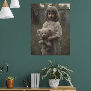 Trauriges Geisterkind im abandonierten Vintagen Zi Poster