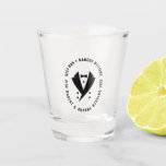 Trauzeuge Elegant Tuxedo Wedding Schnapsglas<br><div class="desc">Passen Sie dieses elegante Design für den Trauzeuge mit einem schlanken schwarzen Tuxedo und personalisiertem Text für den Namen des Trauzeugen und die Namen des Ehepaares mit dem Datum an.</div>