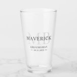 Trauzeuge geben modernes Trendy Monogram Erstgebäc Glas<br><div class="desc">Dieses stilvolle mit Monogramm Bierglas aus Trauzeuge mit den Trauzeugen Namen, Initialen, Titel und Datum in einer trendigen, grau-minimalistischen Typografie. Fügen Sie einfach die Namen der Trauzeuge, ihre Initialen, Titel und Datum in den personalize-Bereich, um Ihre eigene Hochzeitsfeier Bierglas. Obwohl hier als Trauzeuge Bierglas, leicht anpassen Sie den Titel Abschnitt...</div>