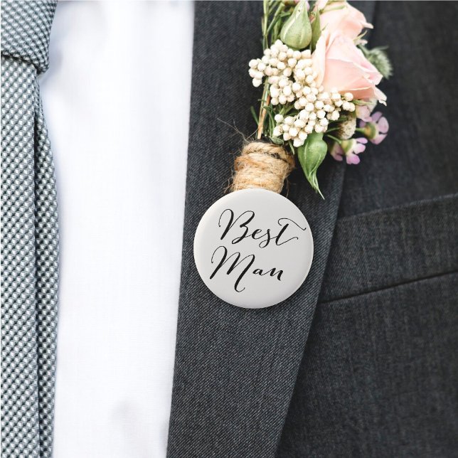 Trauzeuge-Kalligraphie-Hochzeits-Brautparty-Knopf Button ('Best Man' Classic Script Calligraphy Wedding Rehearsal Pin Button @ fatfatin_blue_knot)