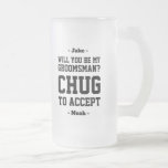 Trauzeuge Vorschlag Umarmung akzeptieren Funny Fev Mattglas Bierglas<br><div class="desc">Holen Sie sich die Hochzeitsfeier im Stil mit einem lustigen personalisierten Trauzeuge Vorschlag mattierte Glas Bier Tasse. Das Design verfügt über stilvolle moderne Typografen-Namen und eine anpassbare Anfrage lesen "Werden Sie mein Trauzeuge? Umarmen, um zu akzeptieren". Der gesamte Text ist einfach anzupassen oder zu löschen. Diese einzigartige und originelle Biergläser...</div>