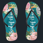 Trauzeugin der Blütenblüten, gestrichen Flip Flops<br><div class="desc">Weiße Schrift "Trauzeugin" über exquisite Acrylfloralen und kundenspezifischen Farbhintergrund. 

Die wunderschönen Blumen sind durch Erstellen der Schnitt. Finden Sie sie auf dem Creative Market https://crmrkt.com/7WdAX,  Etsy https://www.etsy.com/shop/CreateTheCut und www.createthecut.com

Finden Sie passende Brautparty-Sandalen in meinem Shop!</div>