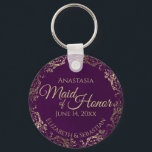 Trauzeugin Wedding Gift Plum Lila & Gold Schlüsselanhänger<br><div class="desc">Diese Schlüsselanhänger sind so konzipiert, dass sie der Trauzeugin in Ihrer Hochzeitsfeier einen Vorzug geben. Sie zeichnen sich durch ein schlichtes und dennoch elegantes Design aus, das mit einem lila Hintergrund in Pflaumenfarben, einem Goldtext und einem zartem goldenen Imitat mit Blumenrahmen versehen ist. Der Text lautet "Trauzeugin" mit Platz für...</div>