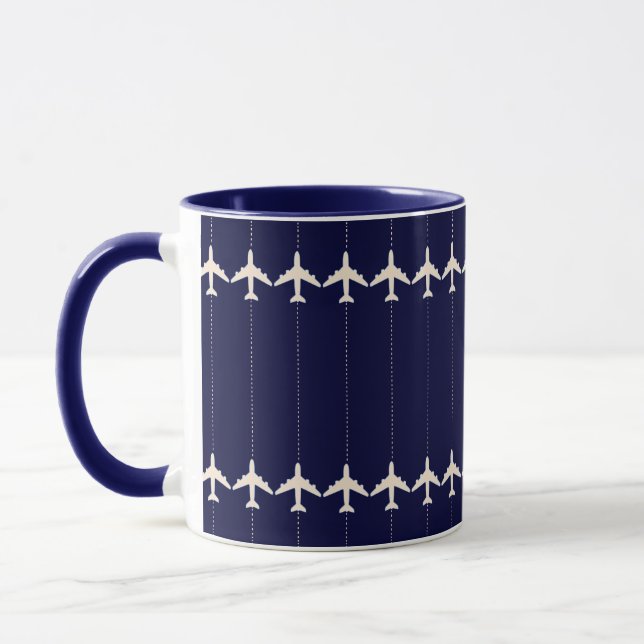 TRAVEL AIRPLANE WITH DOTTED TASSE (Links)