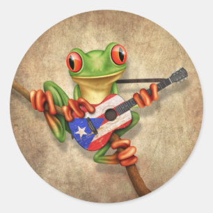 Tree Frog Playing Puerto Rico Flag Guitar Runder Aufkleber