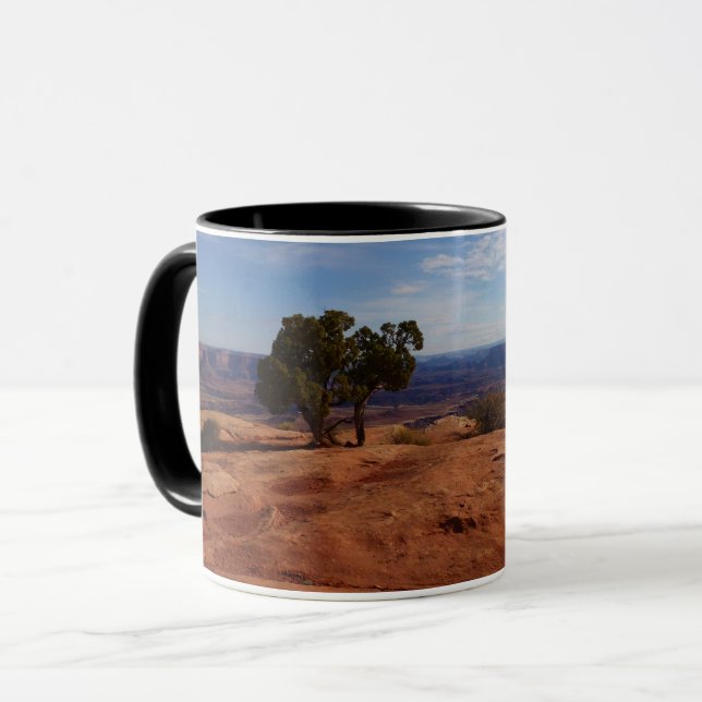 Tree Out of Red Rocks im Canyonlands National Park Tasse (Vorderseite Links)