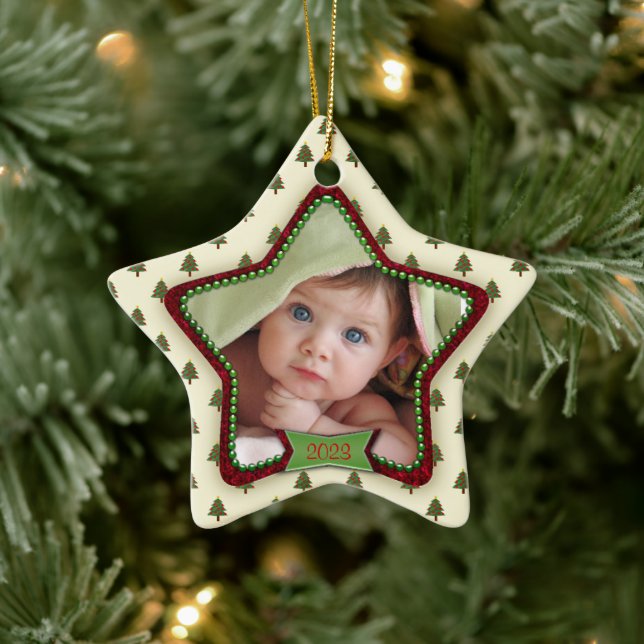 Tree Pattern Baby's First Christmas 2023 Star Keramik Ornament (Baum)