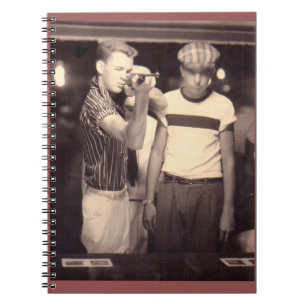 Treffe das Ziel und gewinne eine Kewpie-Puppe Notizblock