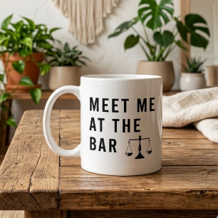 Treffen Sie mich am Tresen   Geschenk zur Graduier Kaffeetasse