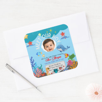 Treffen Sie Unsere Jungen-Baby-Party-Einladung - U Quadratischer Aufkleber